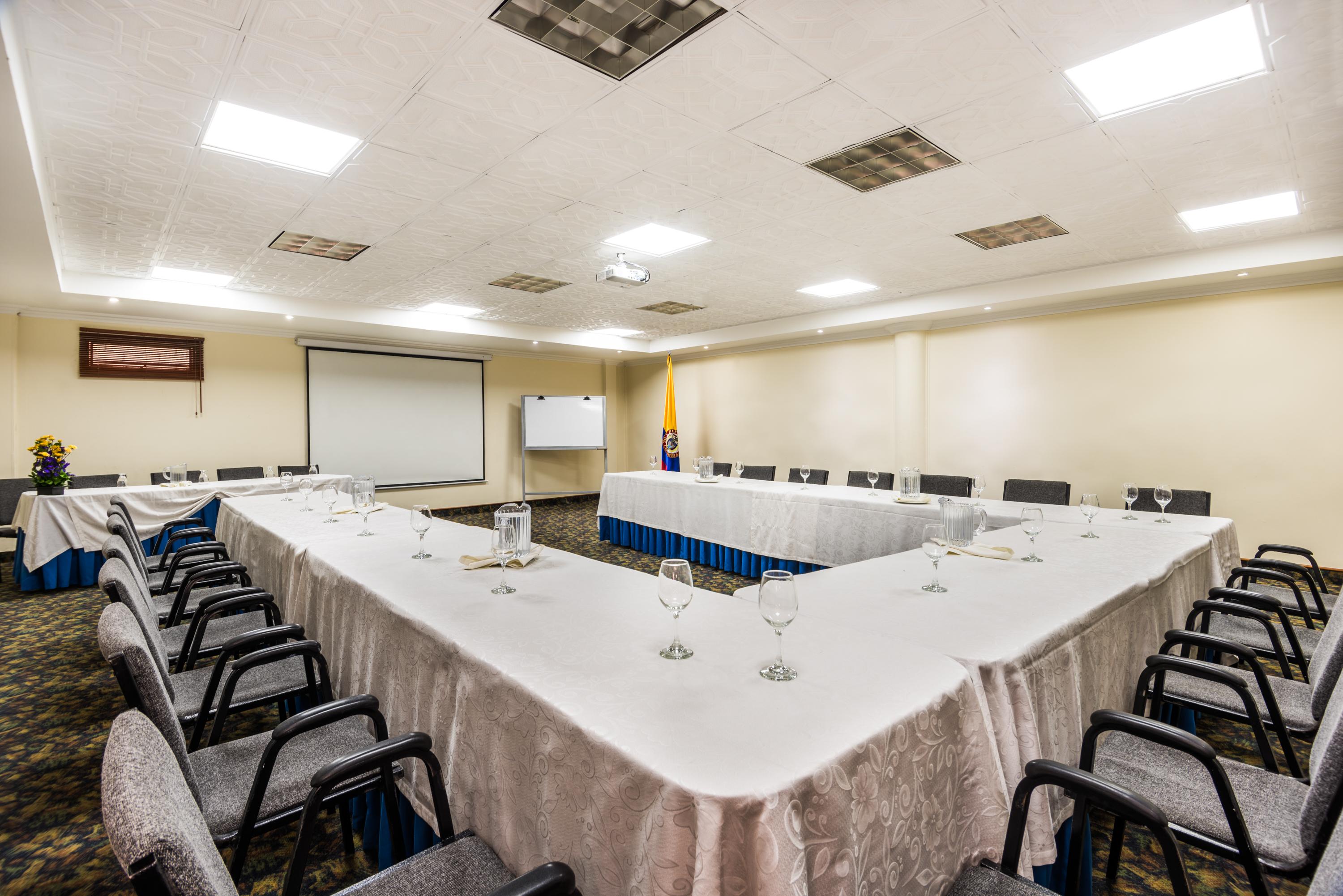 Hotel Dann Av. 19 Богота Екстериор снимка